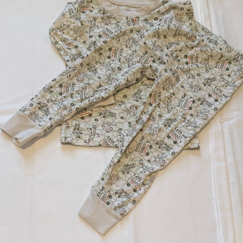 Kissy Kissy Cream Airplane Pajama Set